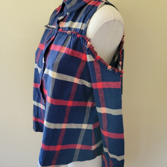 Highness NYC plaid cold shoulder blouse size s/m - Picture 4 of 7